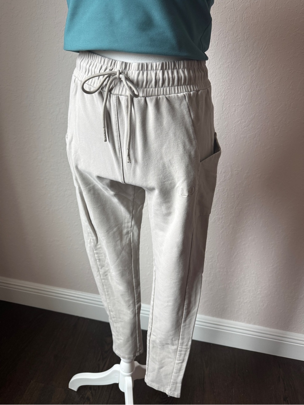 ILUS stretch Joggers Cream XL